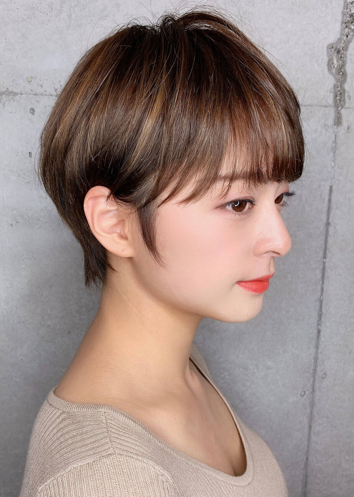 「剛力彩芽さん風メイク方法!モード系アイメイクと透明感のあるノーファンデーションがポイント」の画像(#382207)