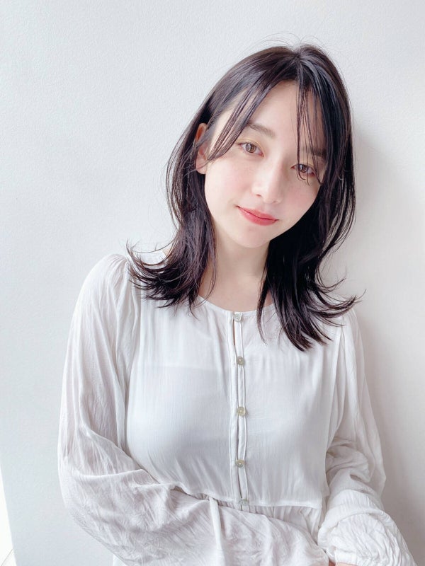 「ソフトエレガントタイプのメイク術!プチプラコスメでも一気に垢抜けて魅力的に」の画像(#388595)