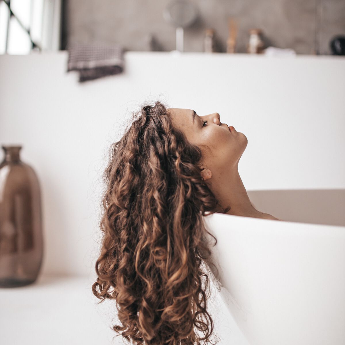 朝風呂のメリット&デメリットは?【朝だけ・朝夜2回】効果やおすすめ入浴剤などを紹介の画像