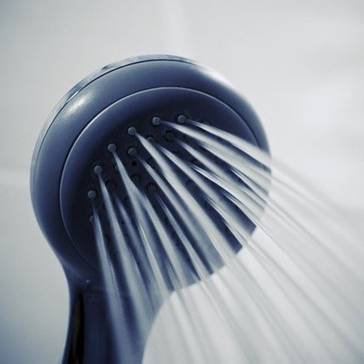 朝風呂のメリット&デメリットは?【朝だけ・朝夜2回】効果やおすすめ入浴剤などを紹介の画像