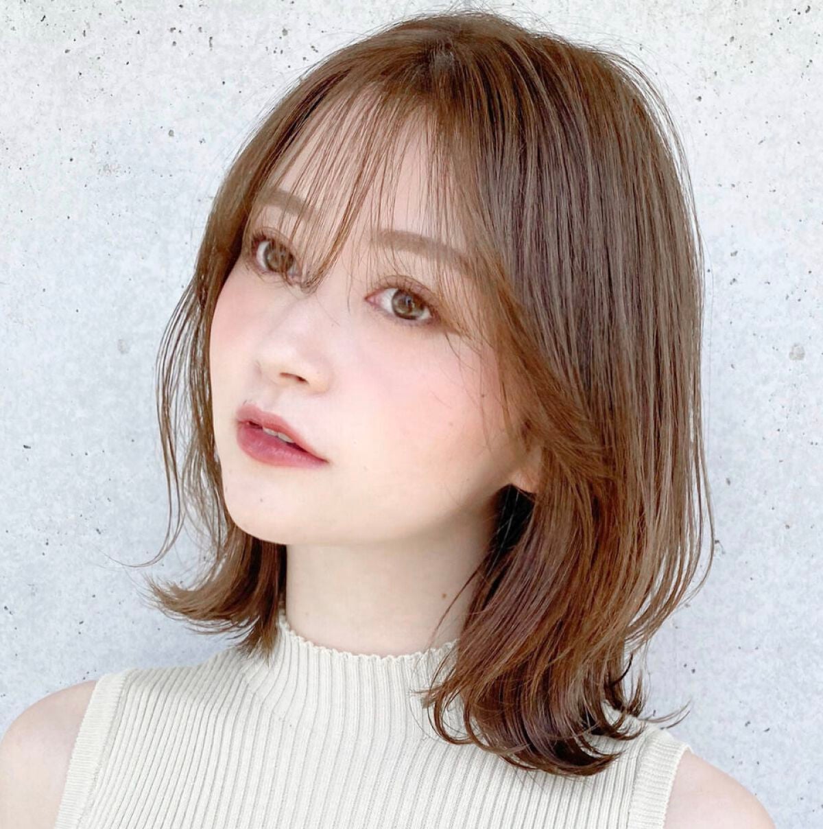 「目もとを彩る「カラーマスカラ」8選!"映える塗り方テク"も必見。」の画像(#430382)