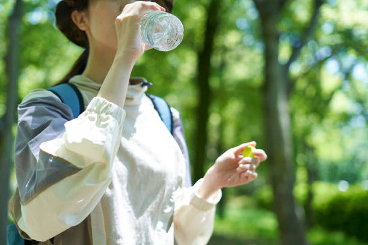 【皮膚科医監修】唇の黒ずみの原因と対策|市販のおすすめリップやスクラブなど12選も紹介!の画像