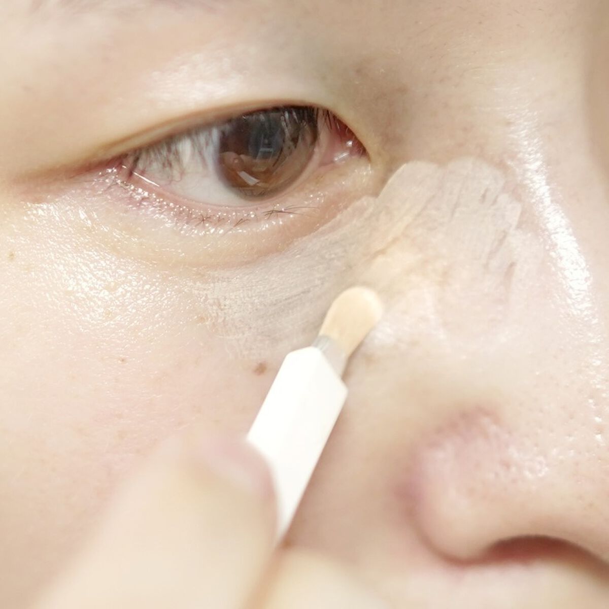 【コンシーラーのタイプ・種類】おすすめの使い分け方を解説!《リキッド・パレット・ペンシルetc,》の画像