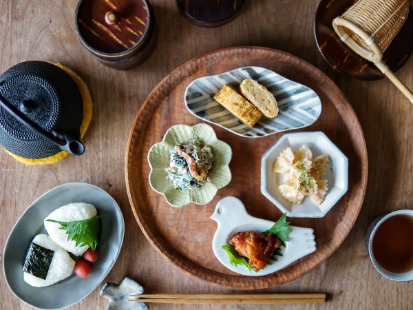 老けない人になるためのスキンケアや習慣とは?共通点・特徴からおすすめ化粧品まで紹介!の画像