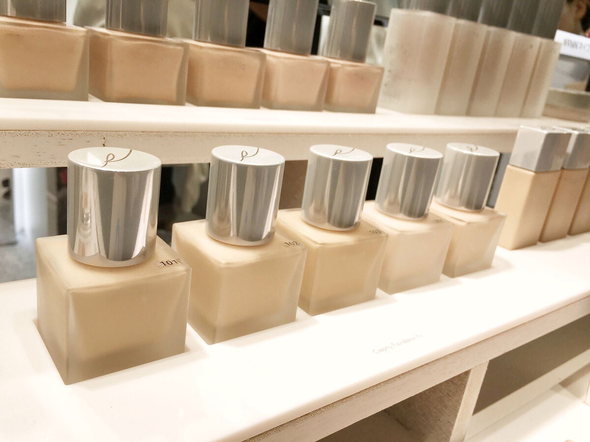 【ファンデーションの選び方】自分に合う色や種類がわからない人必見!色味・年代・肌質別で紹介の画像