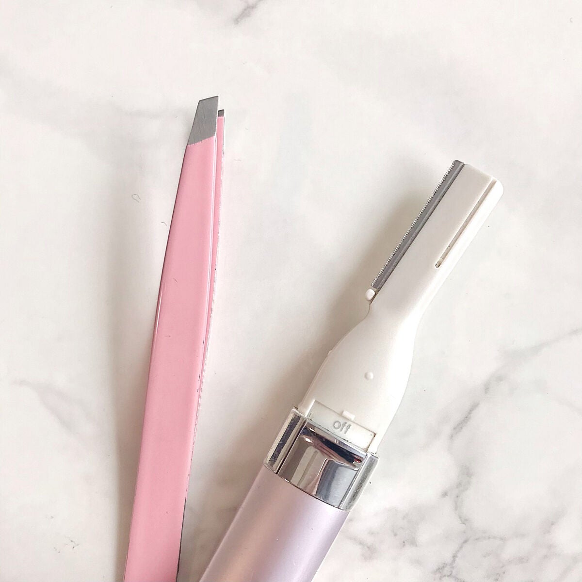 毛抜きとシェーバー