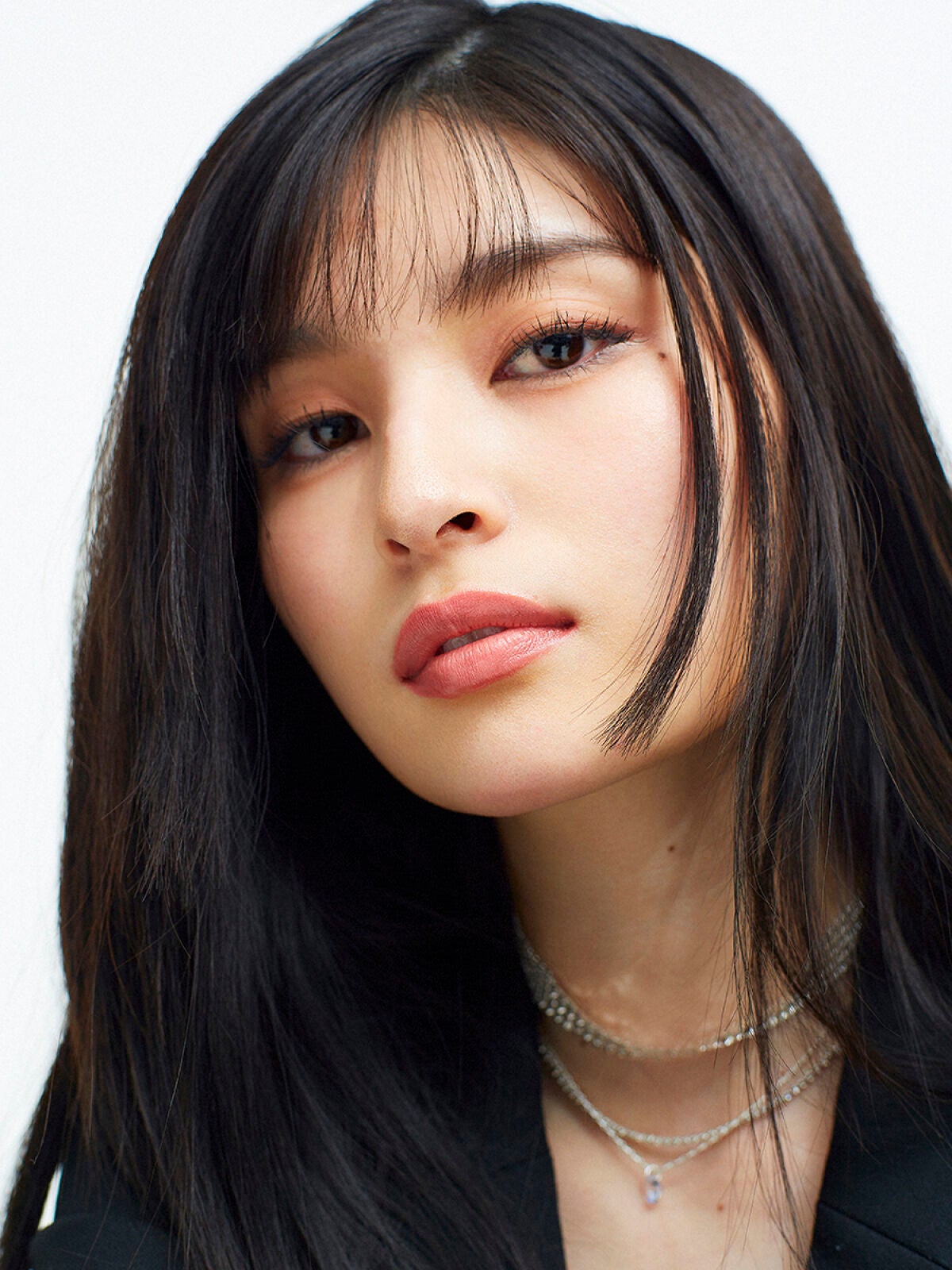 2023年版 今っぽい上品なあか抜け顔 =【chic シック】な印象になる、メイクitemまとめの画像