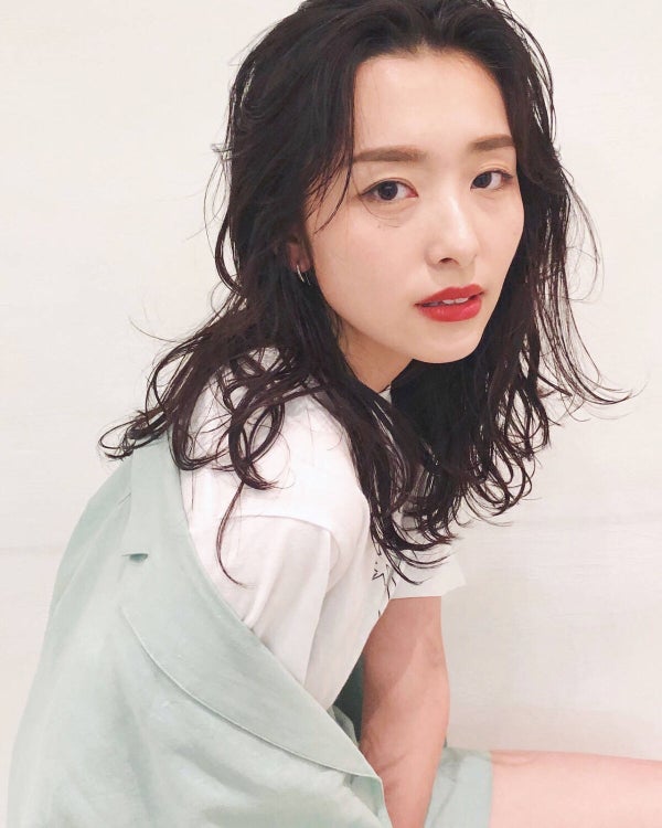 「<女性向け>ヘアムースの使い方!パーマ・くせ毛・ストレート別に解説」の画像(#488668)