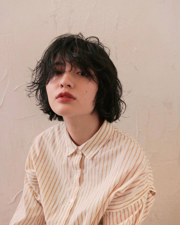 「<女性向け>ヘアムースの使い方!パーマ・くせ毛・ストレート別に解説」の画像(#488723)