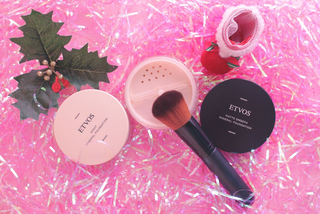 ピンクカラーのフェイスパウダー