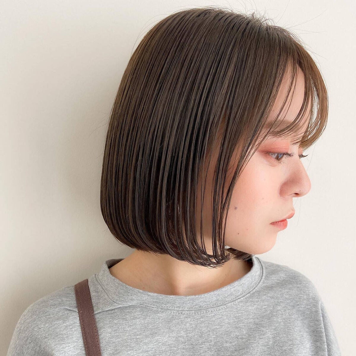 「ビューラーの使い方【初心者必見】一重・奥二重・二重別の上向きまつげを作るコツを解説!」の画像(#523916)