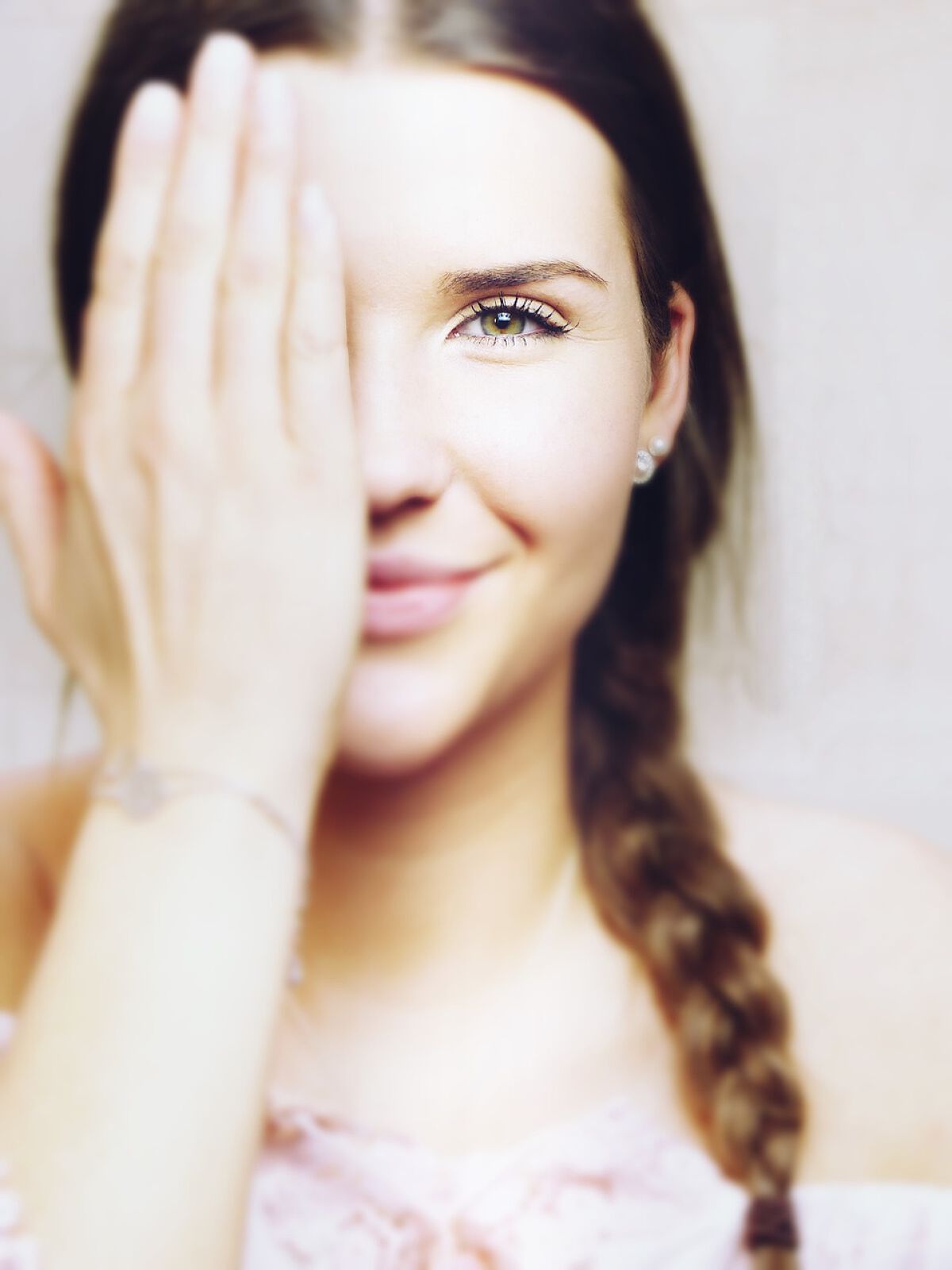 「シアバターハンドクリームのおすすめ20選！しっとり&もちもち肌になる使い方も解説」の画像（#524461）