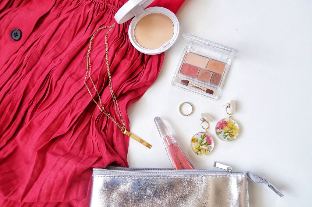 簡単&おしゃれ!コスメをスッキリ収納する方法とおすすめのコスメボックス紹介の画像