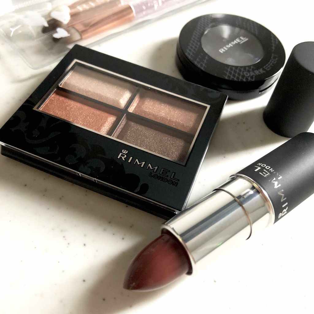 「今日の主役は赤リップ。レディな赤リップと相性抜群なアイシャドウって…?」の画像(#57107)