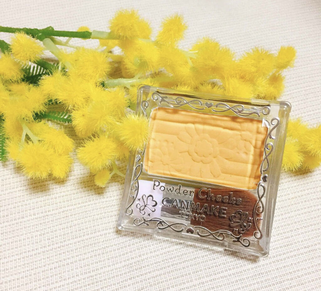 「肌馴染み抜群!イエローカラーのコスメでお洒落なトレンドメイクを♡」の画像(#63502)