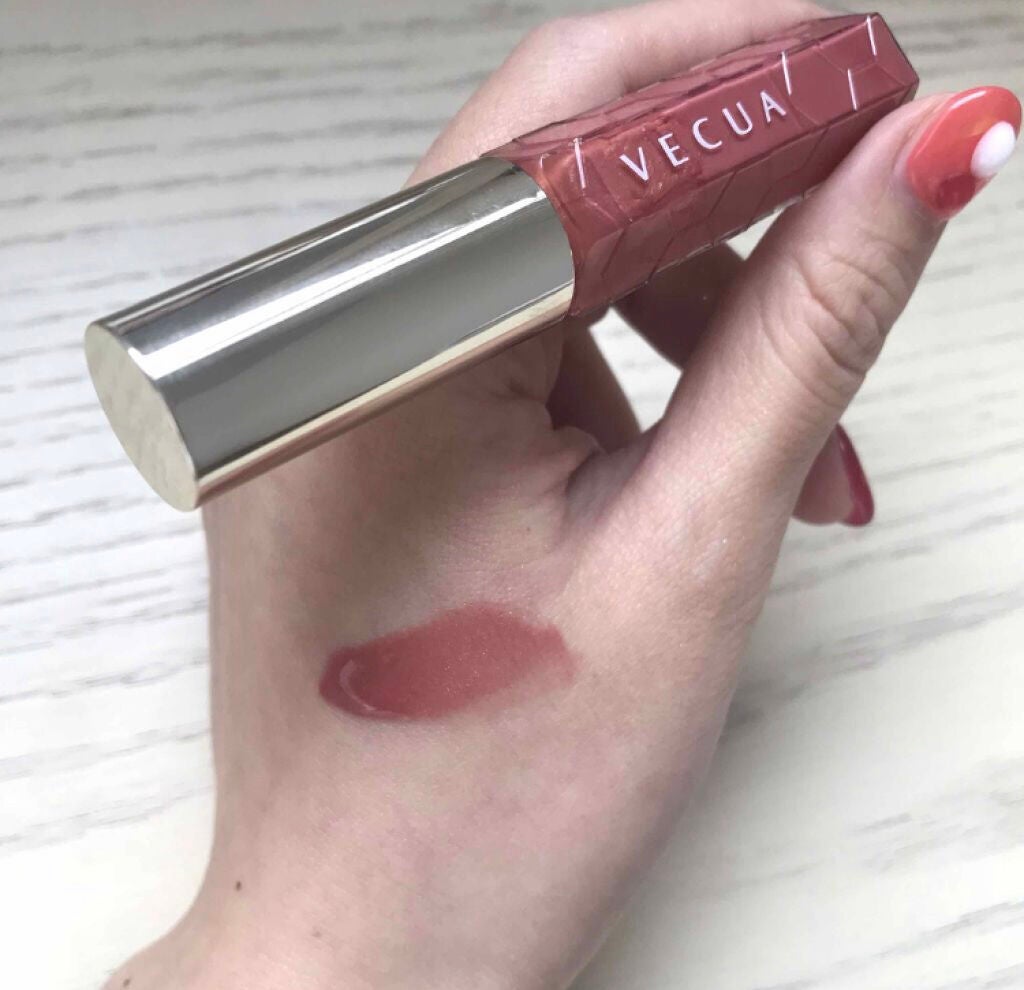 「高保湿でしっとり質感♡一日中うるおうリップグロスを集めました!」の画像(#64364)