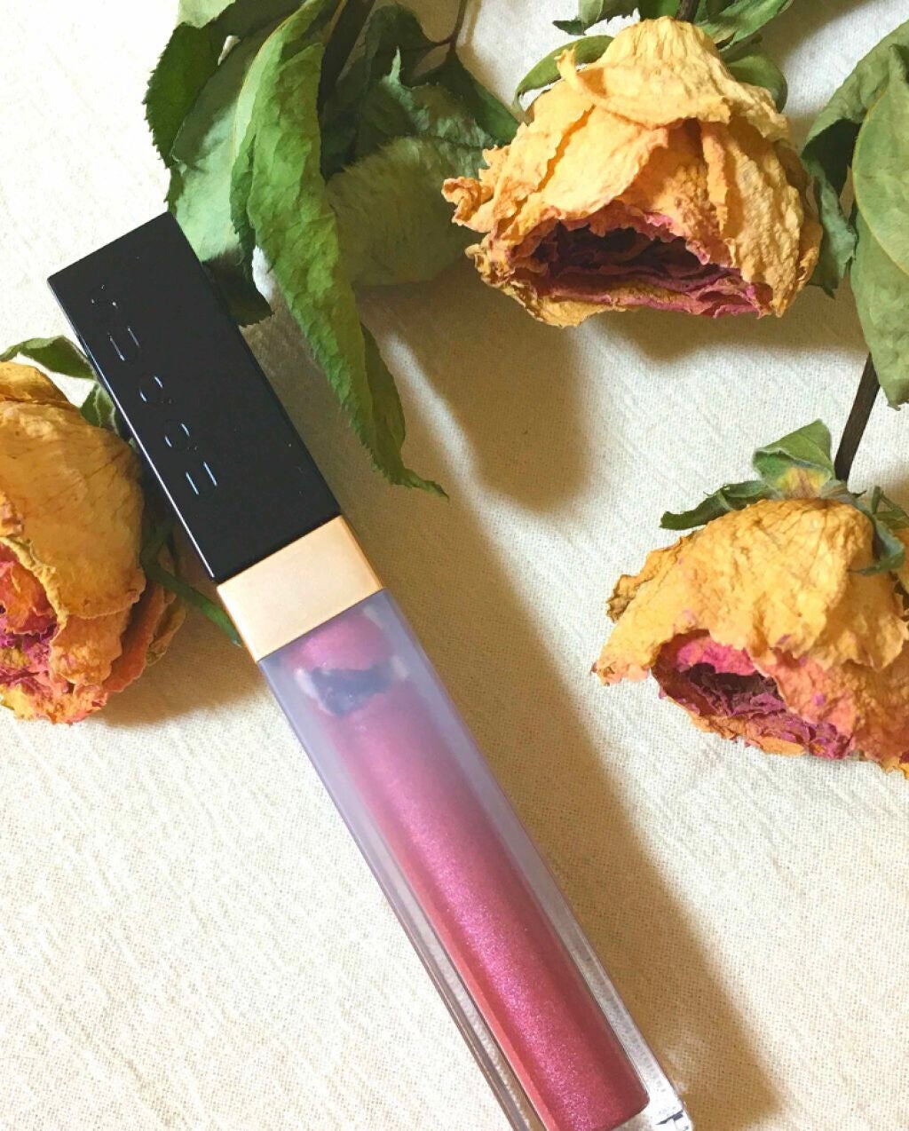 「ピタッと密着してヨレ知らず!ラメやお洒落カラーのリキッドアイシャドウで華やかまぶたに♡」の画像(#65378)