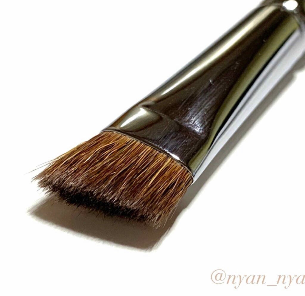 「目立たない存在だけどこれがないとメイクできない!超使える名脇役コスメ5選♡」の画像(#100400)