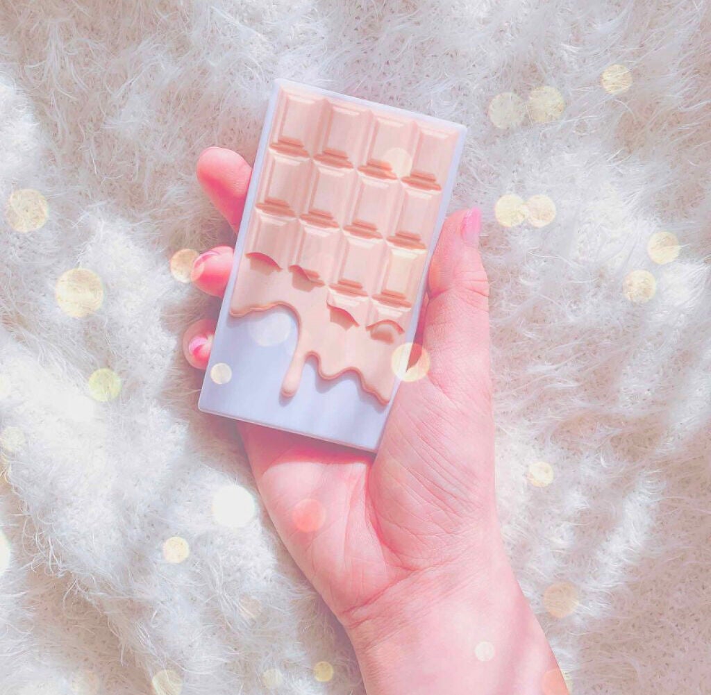 「小さめバックでもかさばらない!気軽にポーチインできるミニコスメを集めよう♡」の画像(#69204)