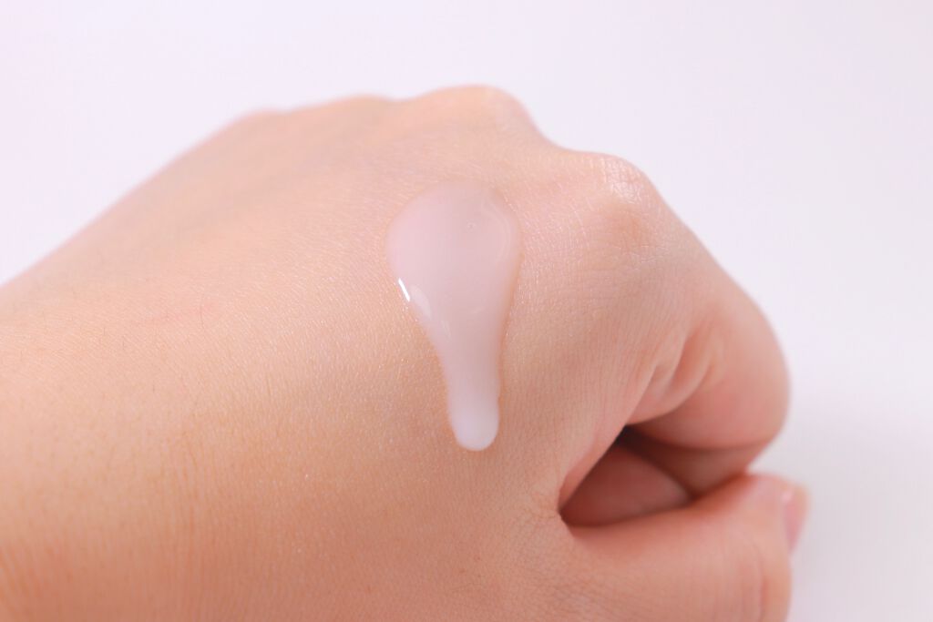 Diorから新美白美容液と落ちないファンデーションが発売✨の画像