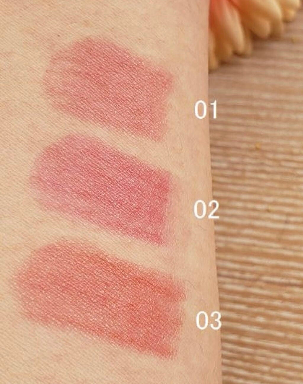 「1本でリップメイクが簡単に完成しちゃう!メイク初心者さんにおすすめのうるリップ大集合♡」の画像(#75867)