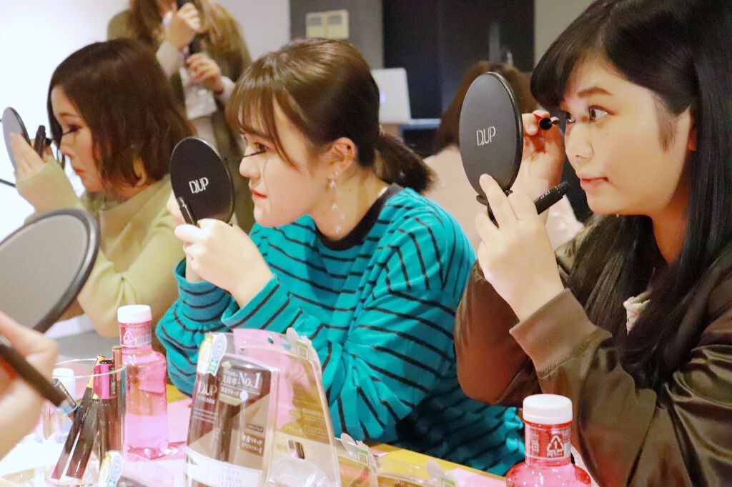 マスカラは"ウィンク塗り"♡モテの伝道師・ゆうこすのナチュパチEYEの作り方[PR]の画像