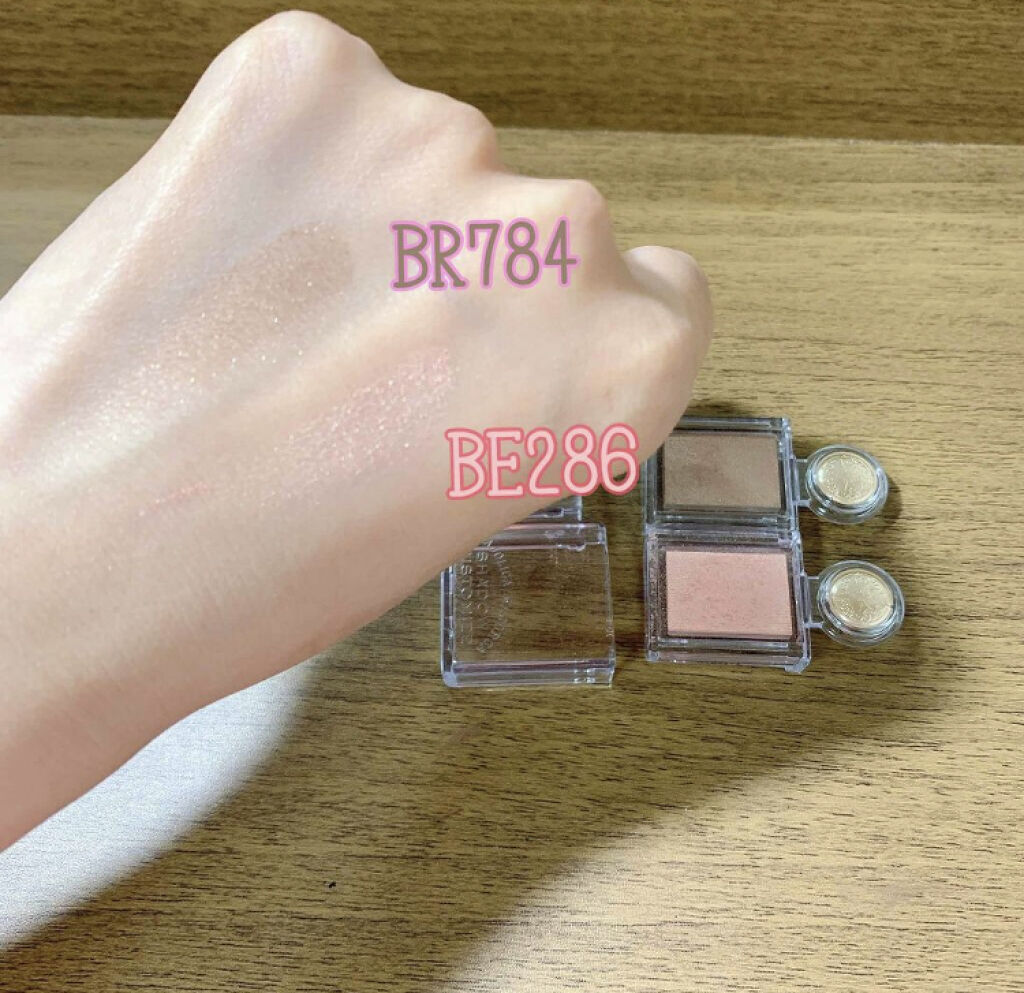 「好きな色を好きなだけ。シングルアイシャドウでもっと自由なアイメイクを！」の画像（#82729）