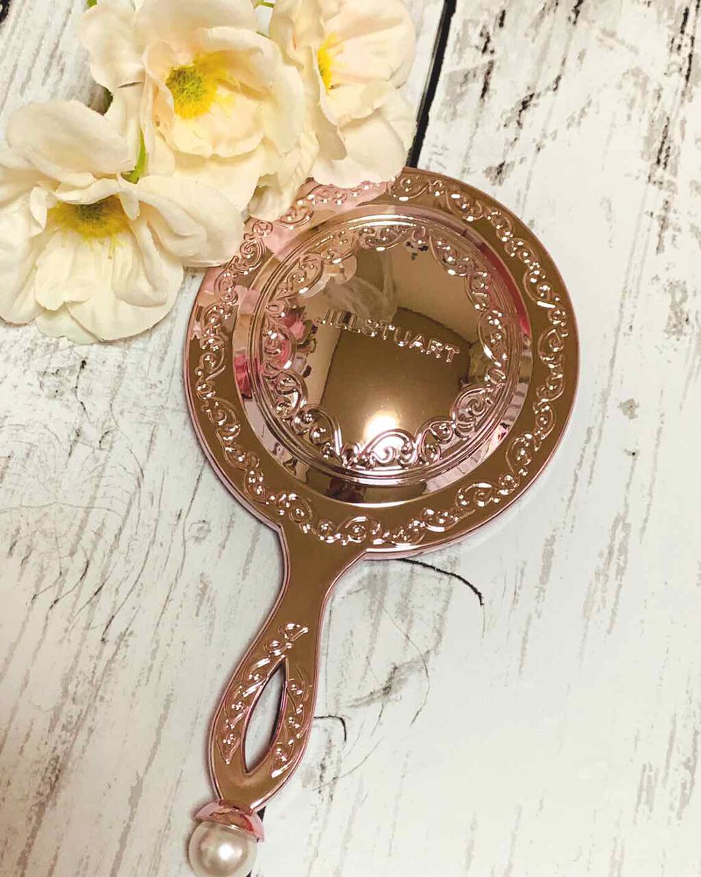 「【プレゼントにもおすすめ♡】かわいいハンドミラーでメイクの時間をもっと楽しく!」の画像(#89942)