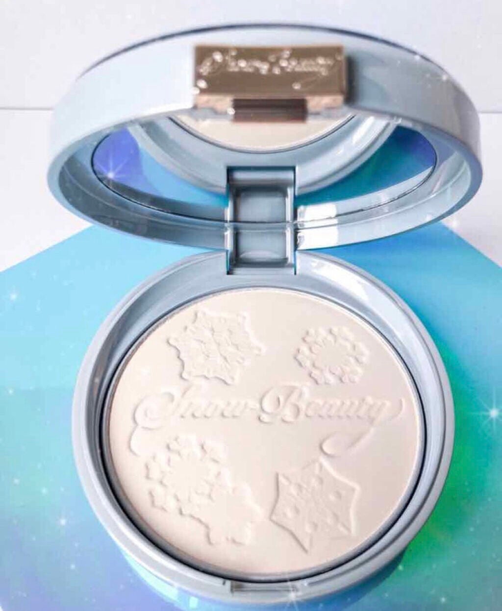 「テカリを防いでふんわりマシュマロ肌!赤ちゃんほっぺはフェイスパウダーで作れる♡」の画像(#90970)