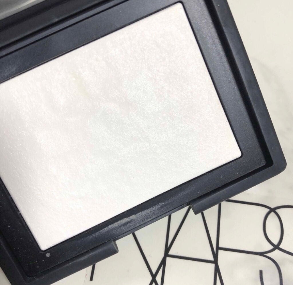 「テカリを防いでふんわりマシュマロ肌!赤ちゃんほっぺはフェイスパウダーで作れる♡」の画像(#90996)