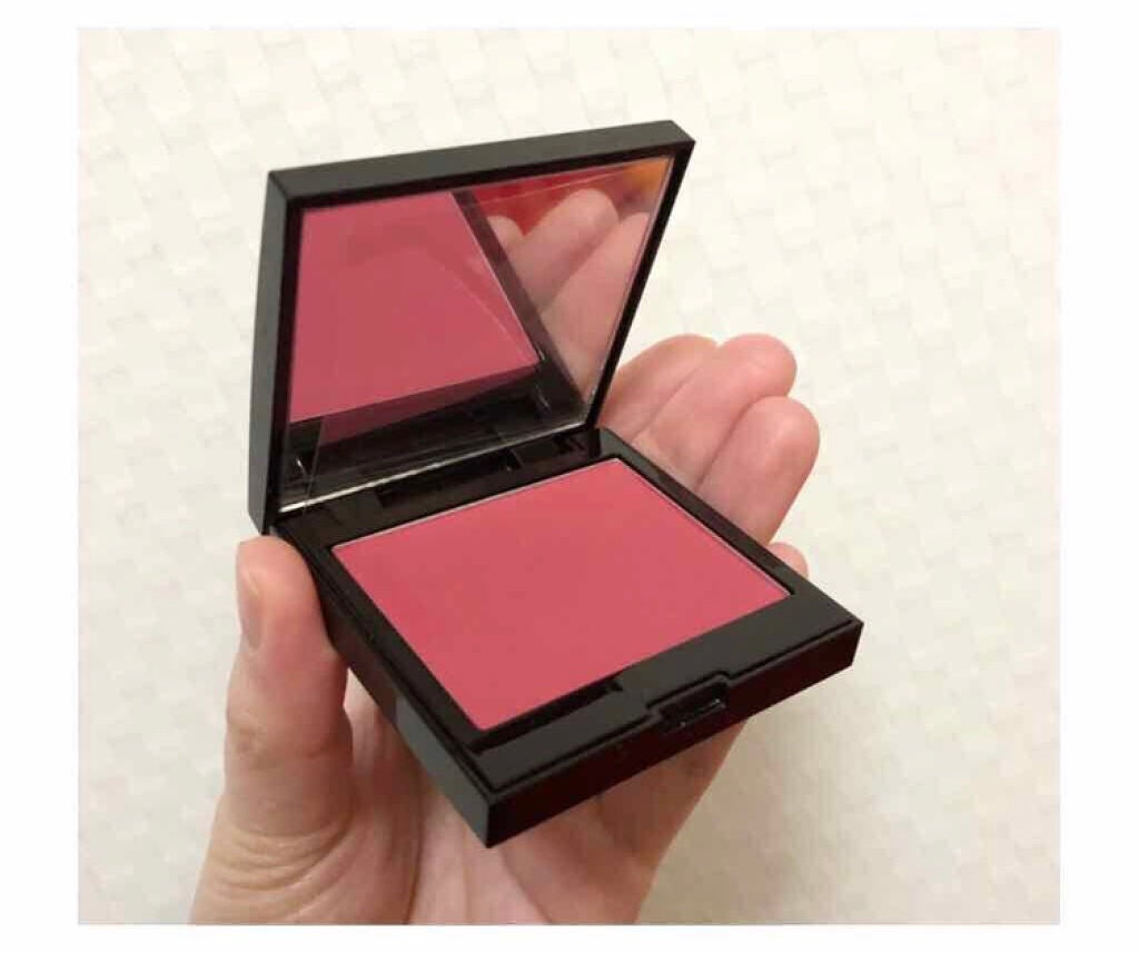 「血色感カラーでお洒落なアンニュイ顔に。あずき色チークが可愛いんです♡」の画像(#93981)