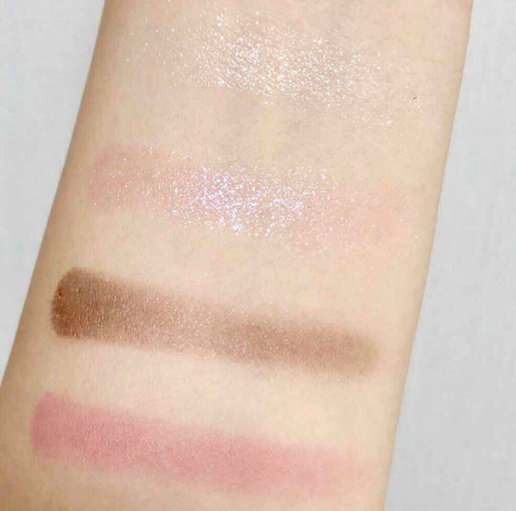 「メイクの幅がグンと広がる。トレンド感をプラスする人気のアイシャドウパレット5選」の画像(#94467)