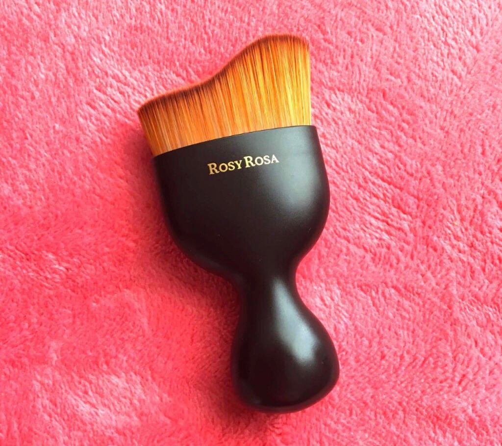 「ベースメイクの仕上がりを左右するのはツールでした!優秀ファンデーションブラシはコレ♡」の画像(#96616)
