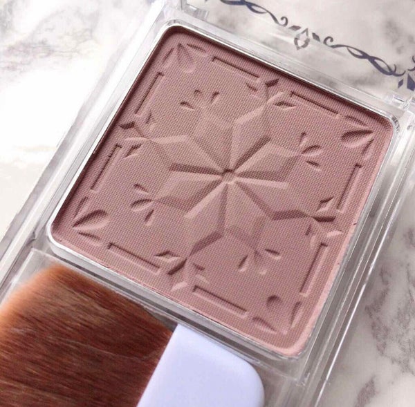 「メリハリフェイスで小顔度アップ!LIPSで人気のシェーディングアイテムはコレだ♡」の画像(#96834)