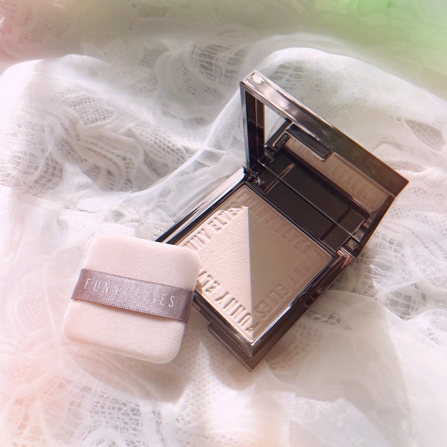 ソフトマットプレストパウダー/FUNNY ELVES方里/プレストパウダーを使ったクチコミ(3枚目)