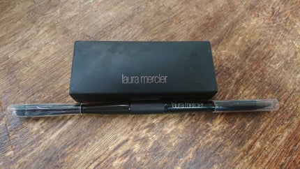 ローラ メルシエ ポマード アンド パウダー ブロウ デュオのクチコミ「河北メイクで度々出てくるこのローラメルシエのアイブロウ。
気になってアイブロウブラシも一緒に購.....」(1枚目)