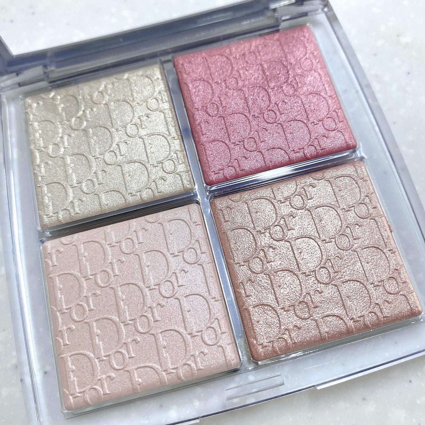 ディオール バックステージ フェイス グロウ パレット/Dior/ハイライトを使ったクチコミ(2枚目)