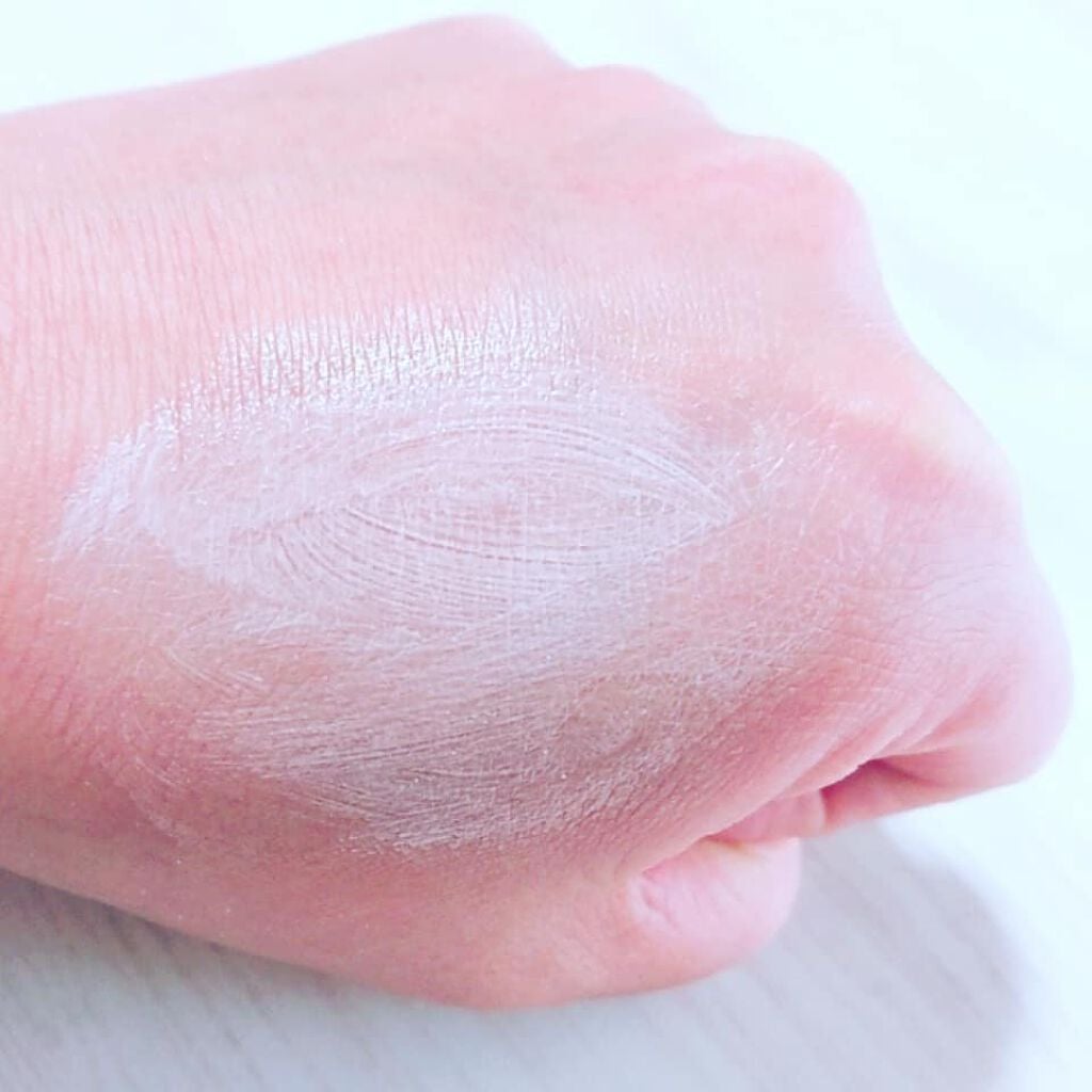 【旧】スノー UVシールド トーンアップ 50+/Dior/日焼け止めミルクを使ったクチコミ(2枚目)