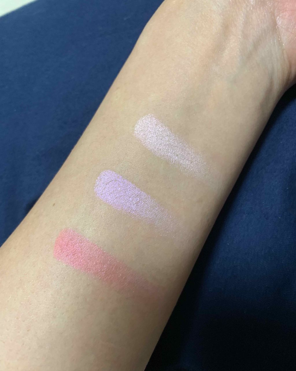 パラダイスフラッフ オンブレ ハイライター/NYX Professional Makeup/パウダーハイライトを使ったクチコミ（3枚目）