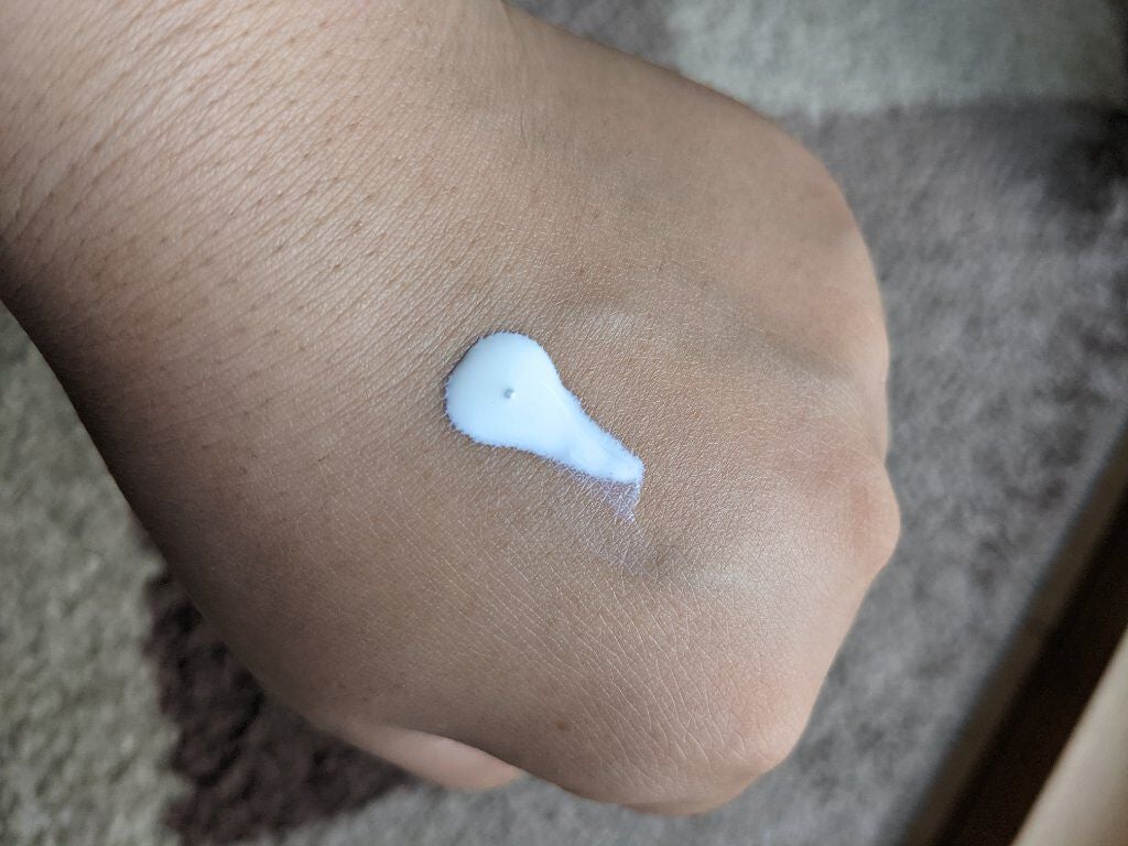 ak on LIPS 「ニキビがひどくて肌に優しい日焼け止めを探してるときに出会いまし..」(2枚目)