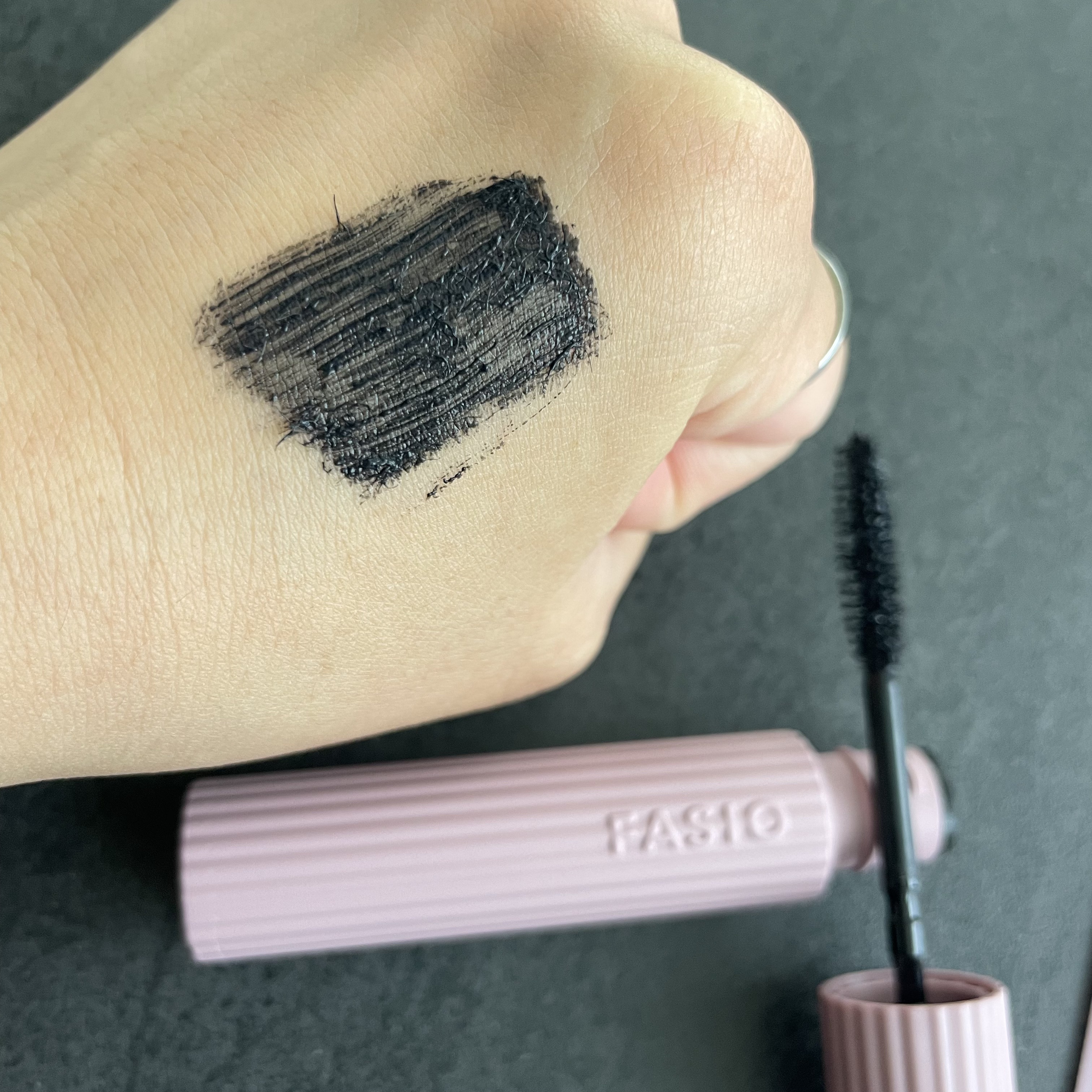 まつパ級 フィルム マスカラ (ロング&ボリューム)/FASIO/マスカラを使ったクチコミ（2枚目）