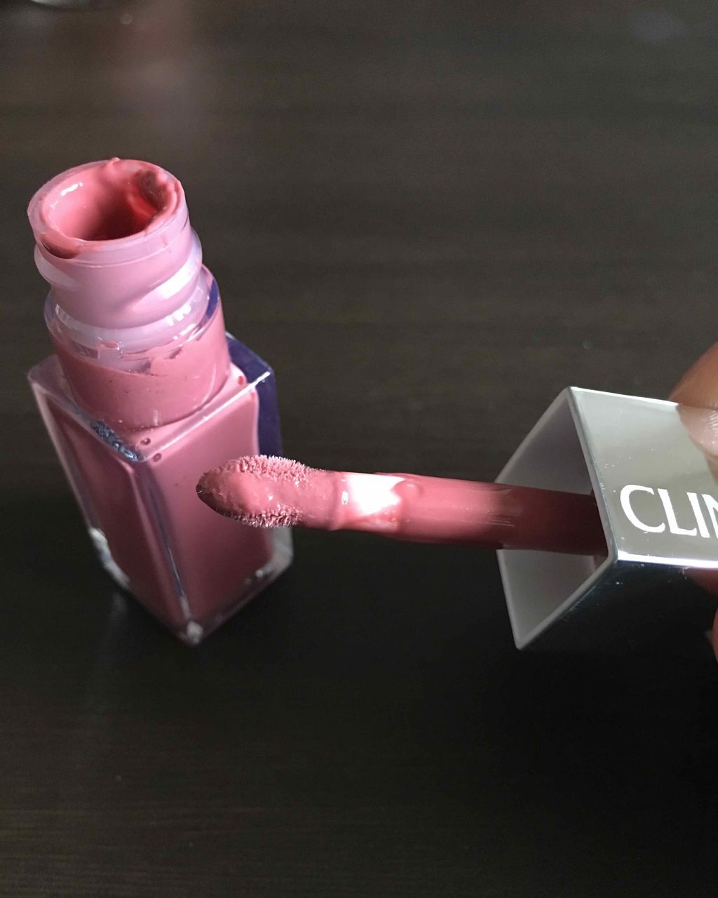 クリニーク ポップ ラッカー 01 ココアポップ/CLINIQUE/リップグロスを使ったクチコミ（2枚目）