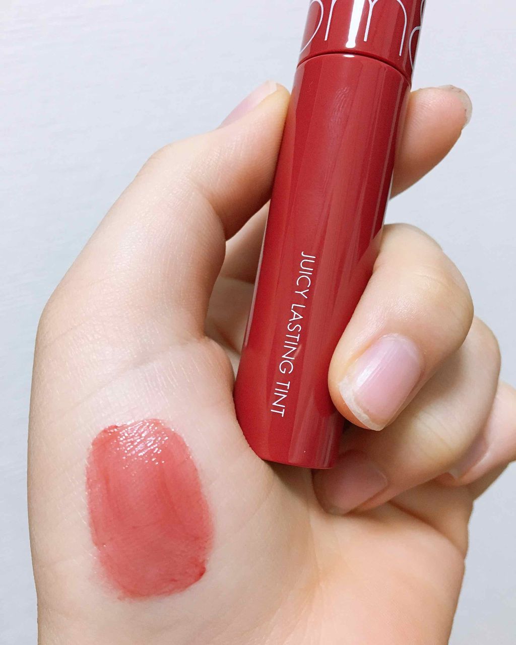 ジューシーラスティングティント/rom&nd/リップティントを使ったクチコミ（3枚目）