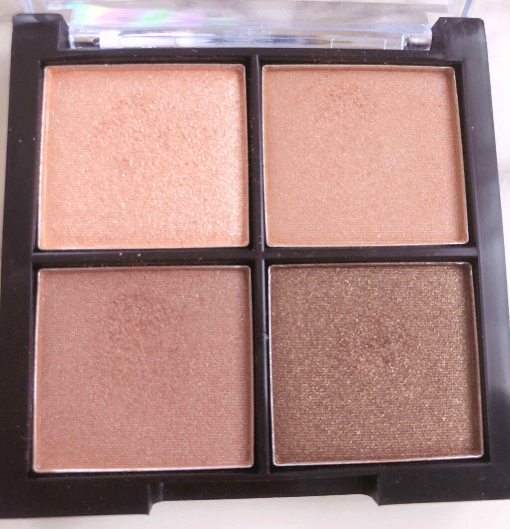 UR GLAM LUXE　4 COLORS EYESHADOW PALLET/U R GLAM/アイシャドウパレットを使ったクチコミ（2枚目）