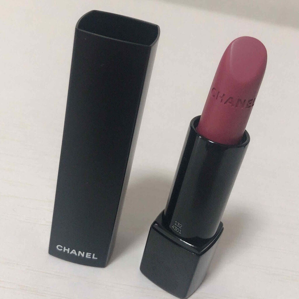 ルージュ アリュール ヴェルヴェット エクストレム/CHANEL/口紅を使ったクチコミ(2枚目)