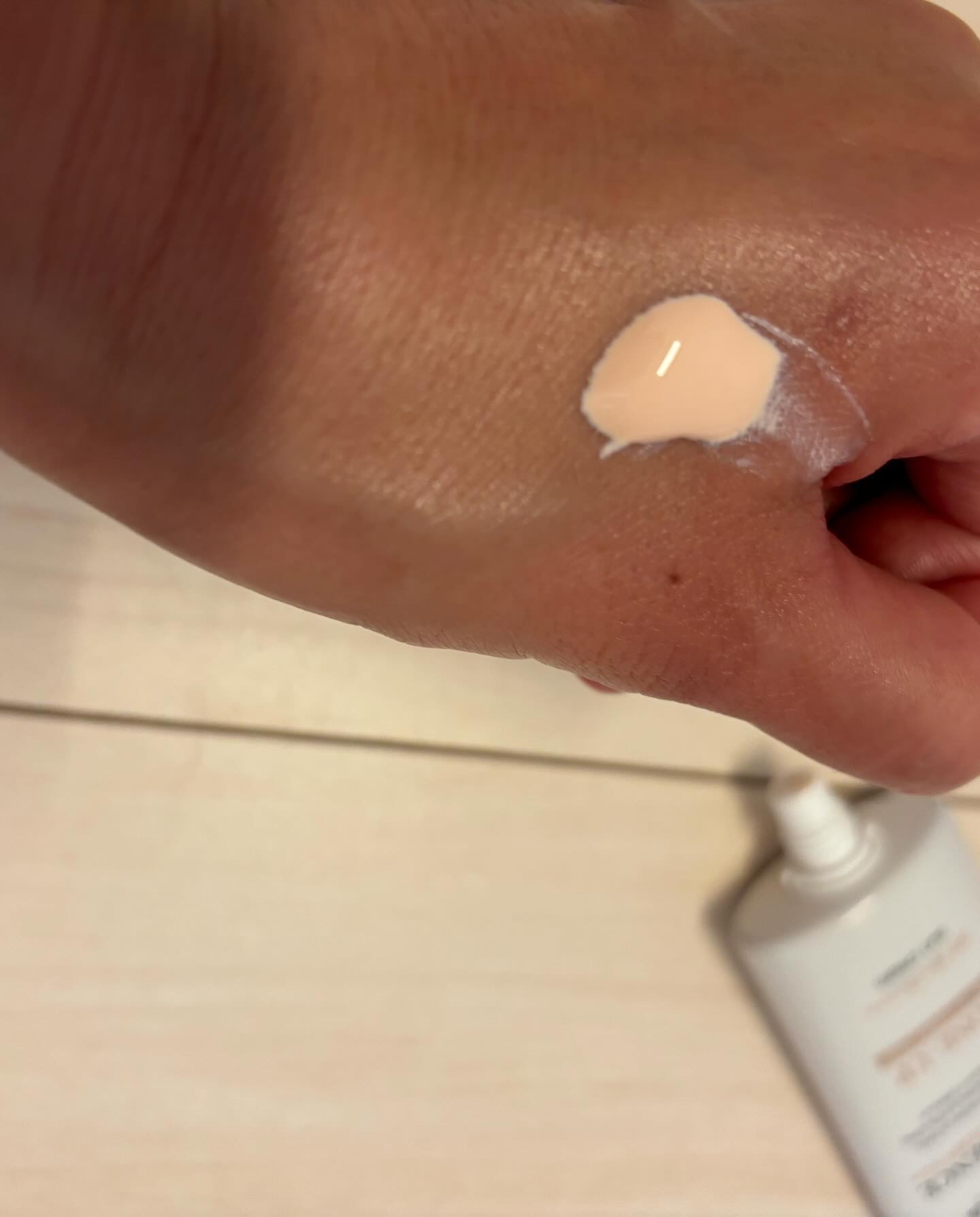 ウォータフルトーンアップサンクリーム/ダルバ/日焼け止めクリームを使ったクチコミ（2枚目）