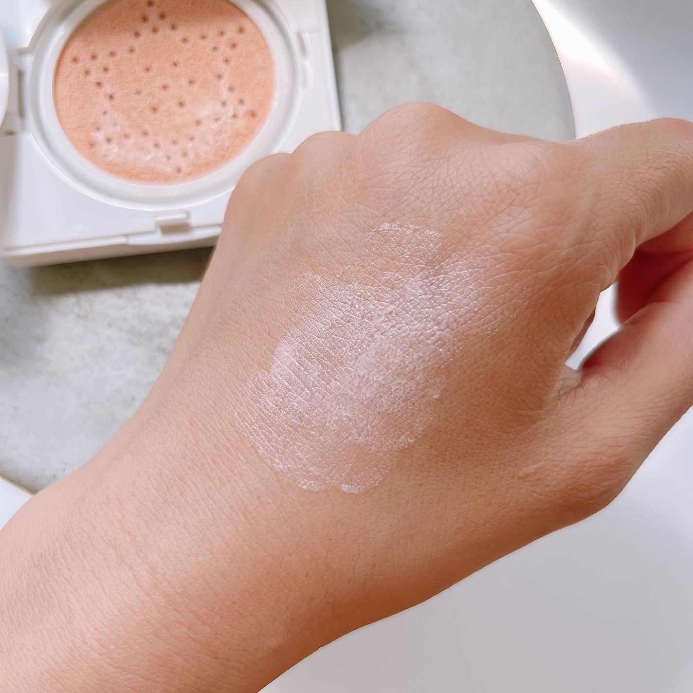 スキン フィット ルミナス サン クッション/Harper's BAZAAR Cosmetics/クッションファンデーションを使ったクチコミ(4枚目)