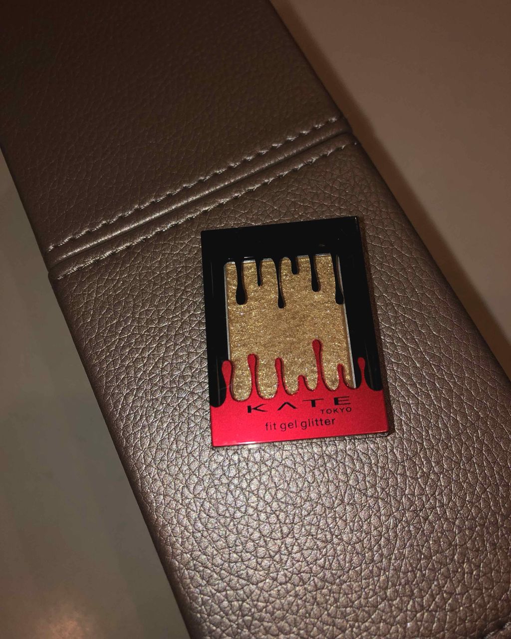 フィットジェルグリッター/KATE/ジェル・クリームアイシャドウを使ったクチコミ(1枚目)