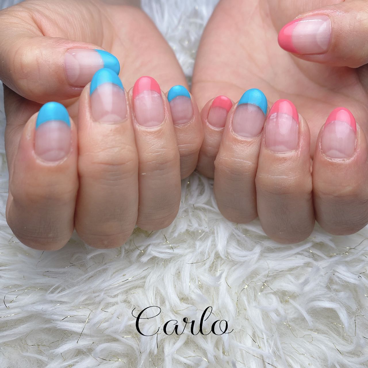 YUKA on LIPS 「.simplenail💙..#狭山ヶ丘ネイルサロン#小手指ネイ..」(2枚目)