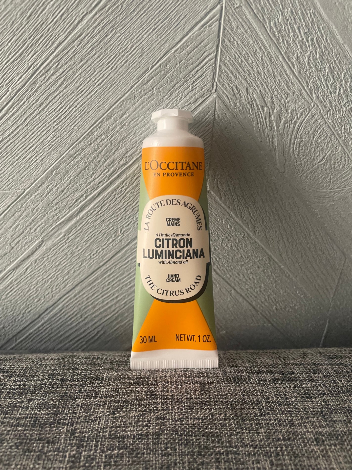 なしか フォロバ100🩵 on LIPS 「ハンドクリーム😊とてもいい香りでお気に入りです🫶#ロクシタン#..」(1枚目)